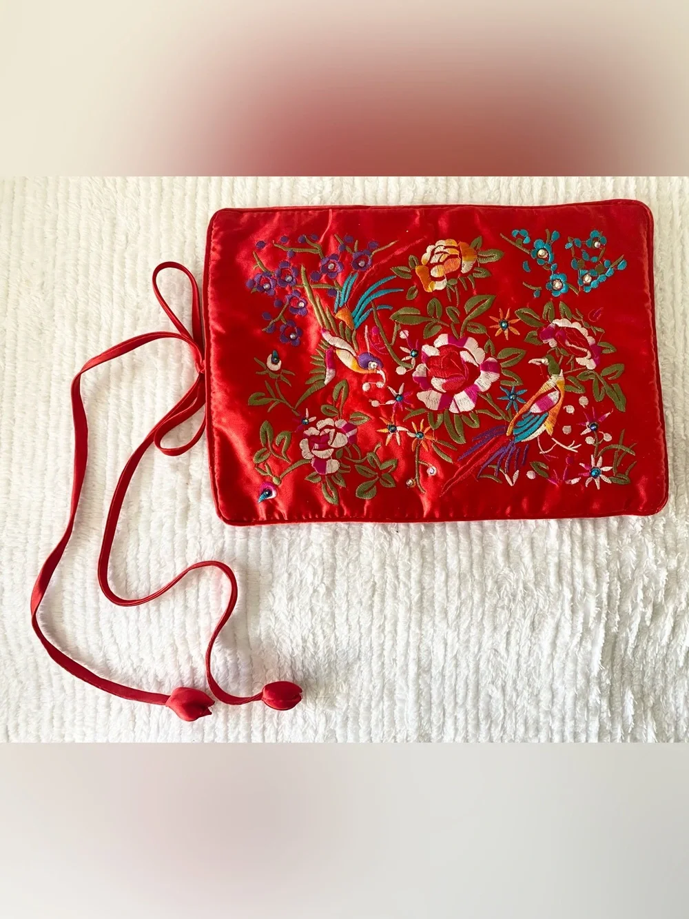 Vintage-Inspired Embroidered Asian Satin Embellished Travel Jewelry Hosiery Case